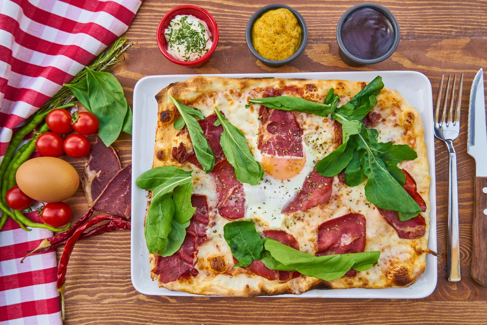 Sony a7R II sample photo. Pizza, dough, flour photography