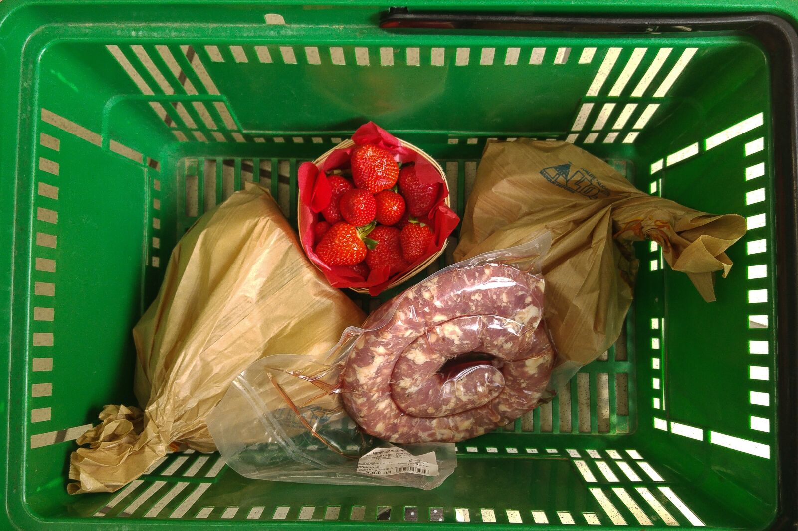 LG G4 sample photo. Basket, provisions, grocery photography