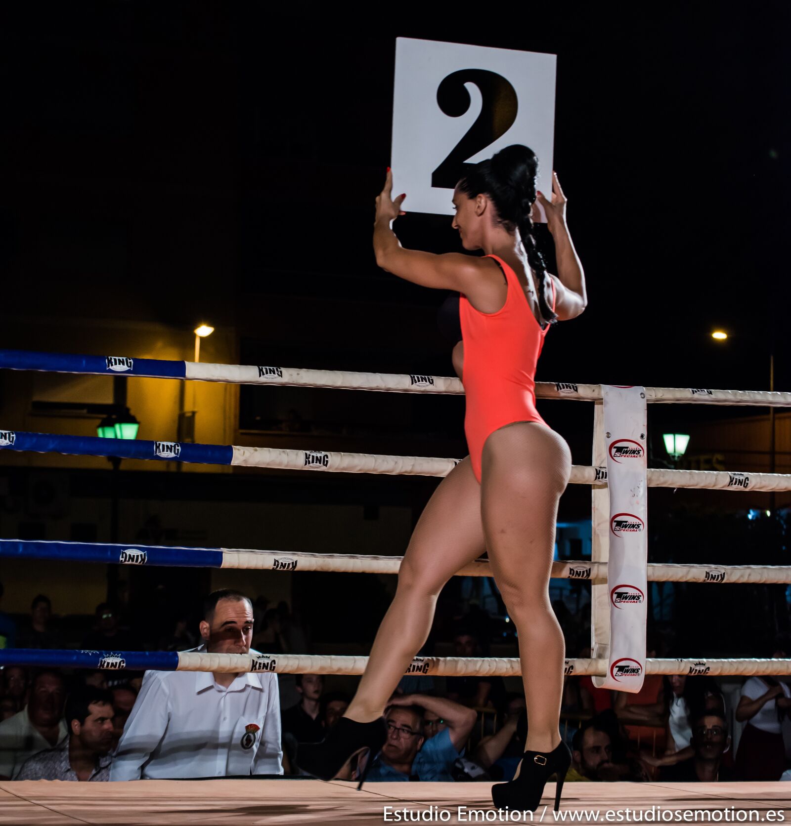 Nikon D800 sample photo. Boxing, gloves, sports photography