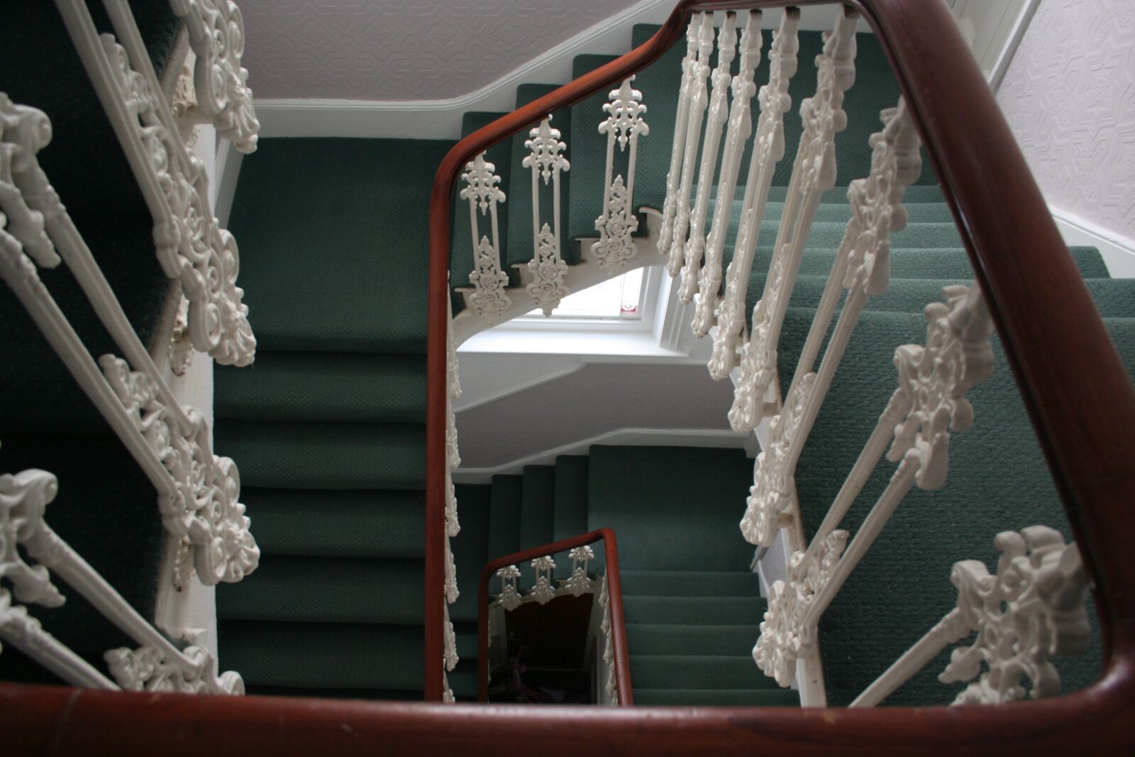 Canon EOS 350D (EOS Digital Rebel XT / EOS Kiss Digital N) sample photo. Stairs, railing, home photography