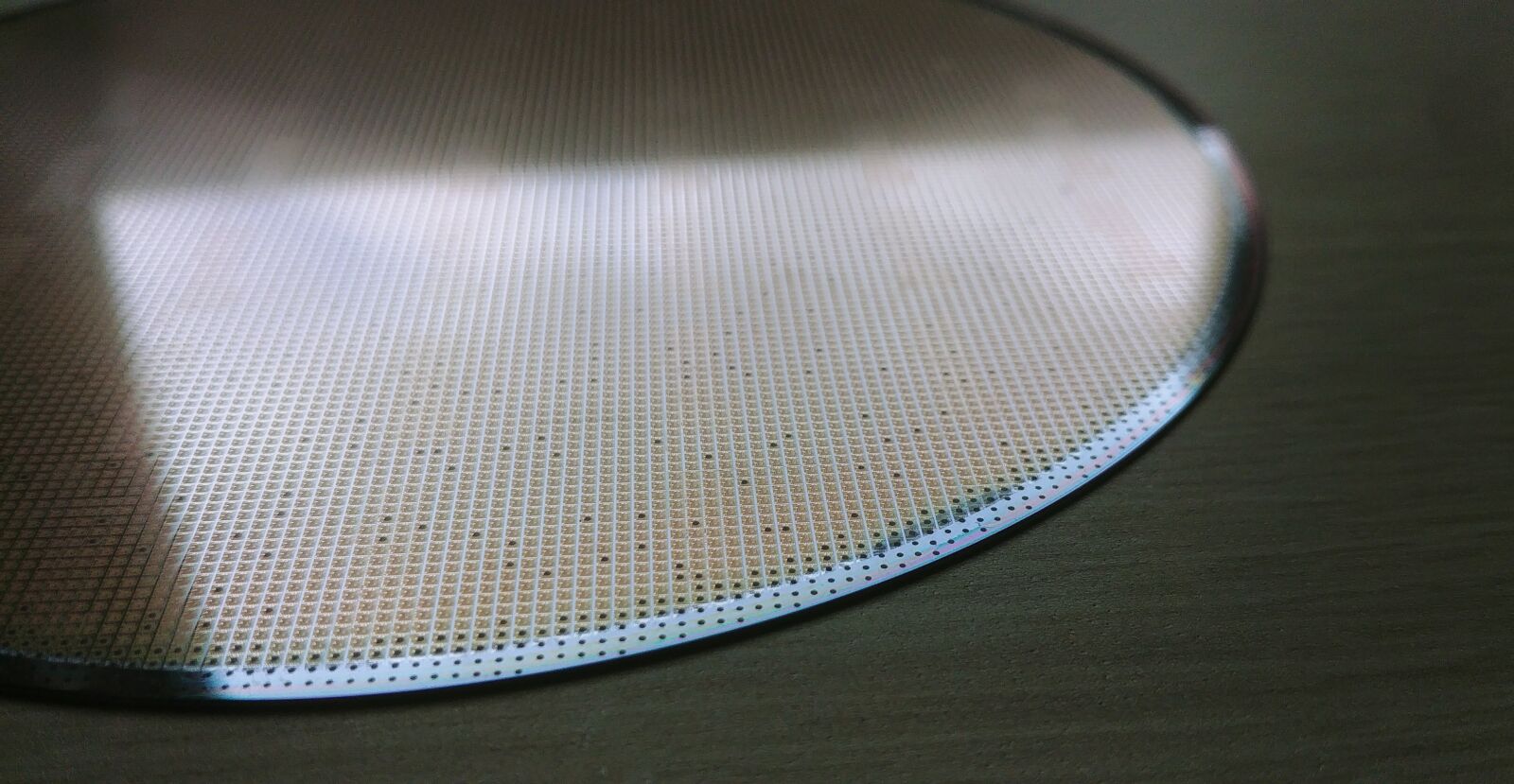 LG G6 sample photo. Wafer, electronics, technology photography