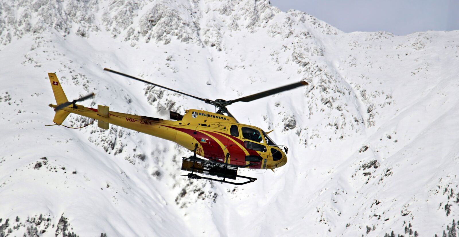 Canon EOS 100D (EOS Rebel SL1 / EOS Kiss X7) sample photo. Helicopter, mountains, snow photography