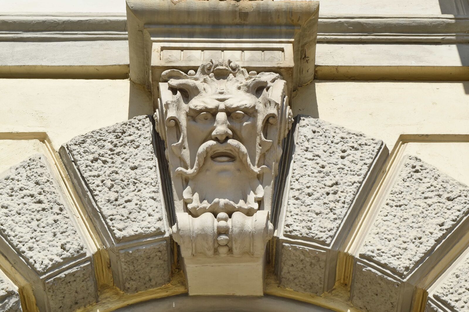Nikon D5500 sample photo. Arch, heritage, sculpture, window photography