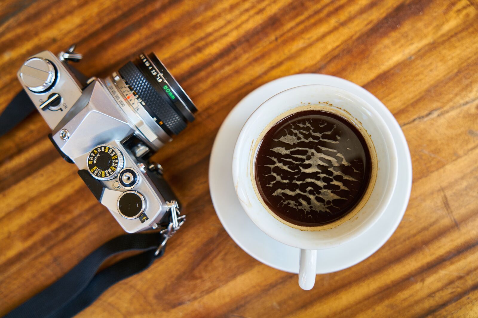 Sony a7R II sample photo. Old, camera, lens photography