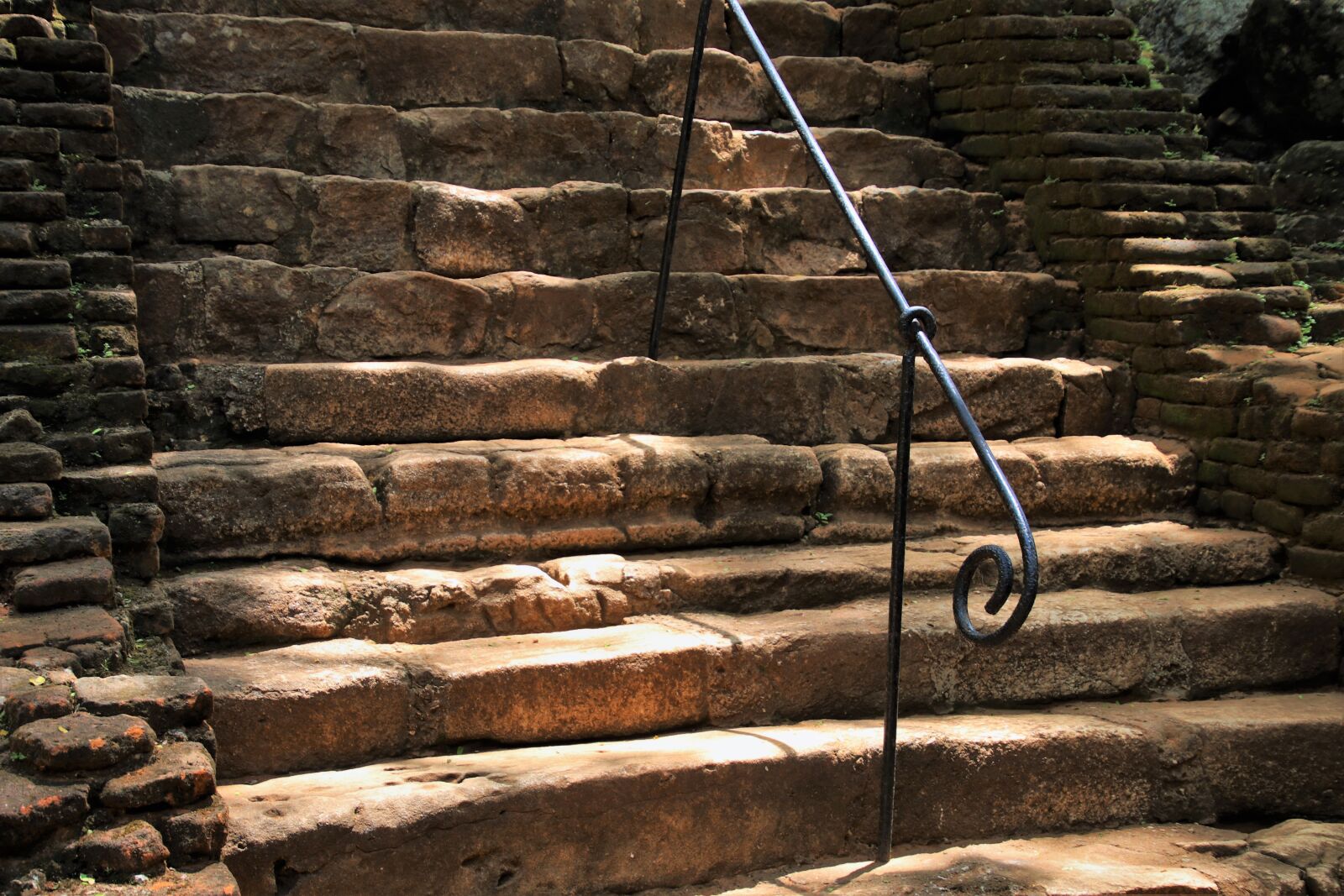 Canon EOS 80D sample photo. Stairs, stone, monument photography
