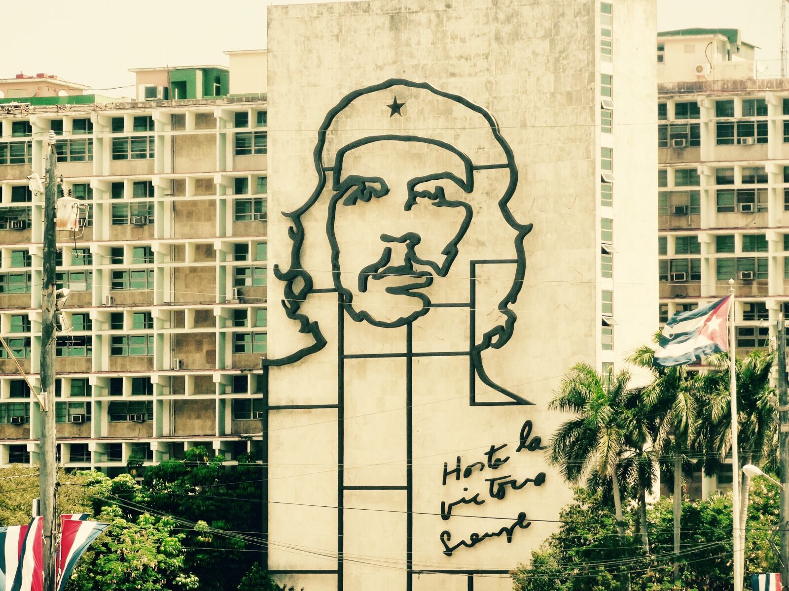Fujifilm FinePix S2940/Walmart sample photo. Che, guevara, cuba photography