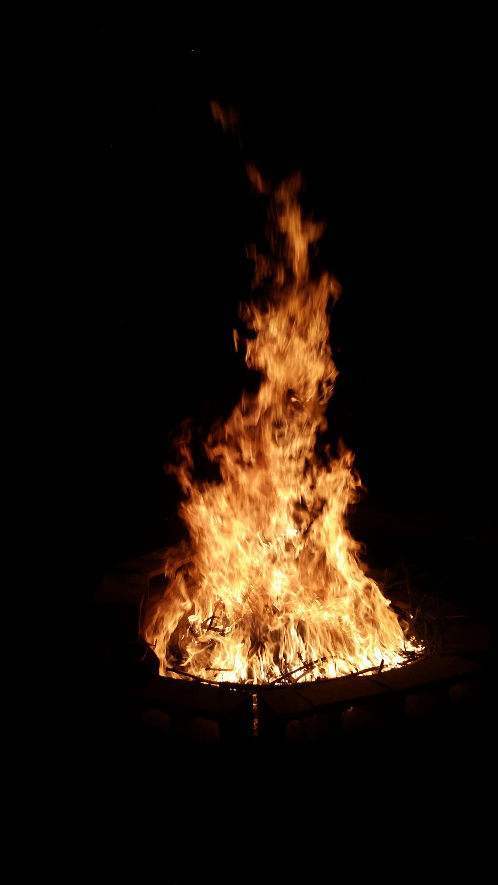 Samsung Galaxy S5 sample photo. Fire, campfire, flames photography