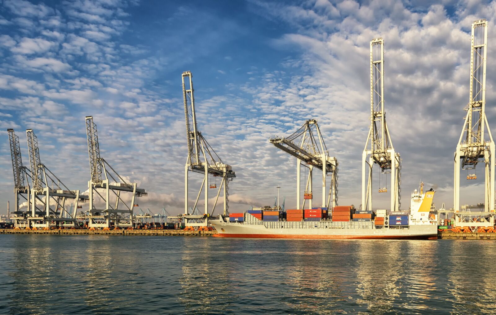 Nikon D3300 sample photo. Rotterdam, port, crane photography