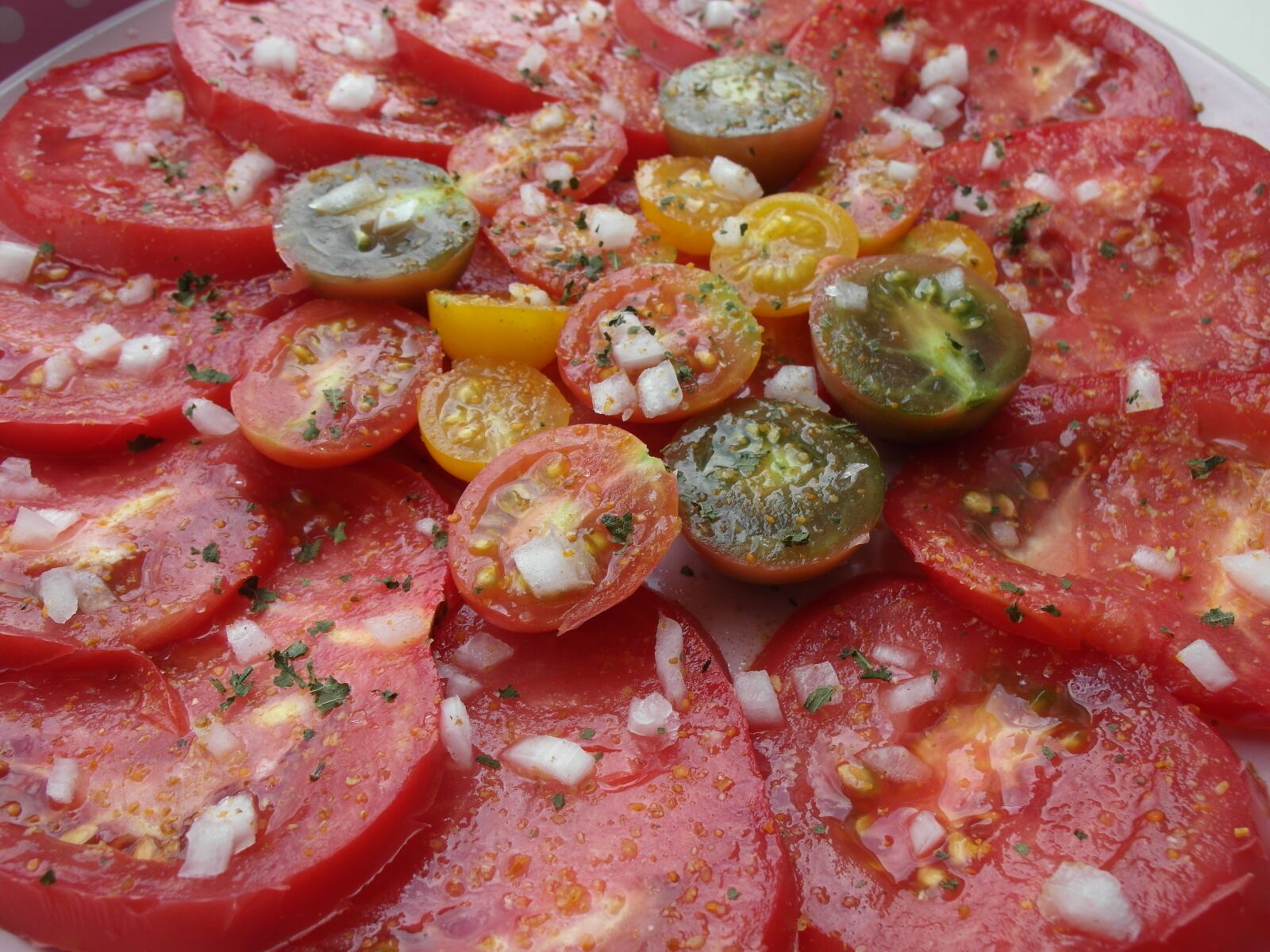Samsung EX1 sample photo. Breakfast, tomatoes, onion photography