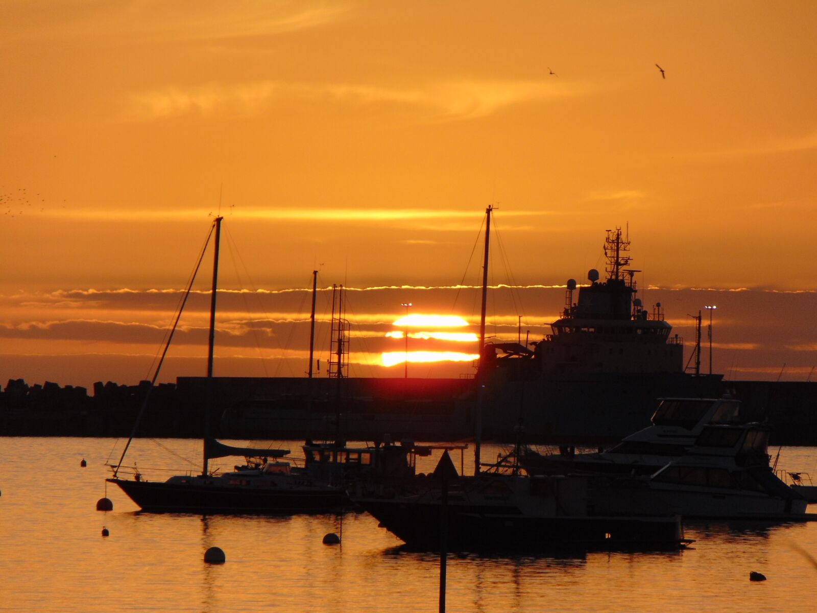 Sony Cyber-shot DSC-H300 sample photo. Port, harbour, ships photography