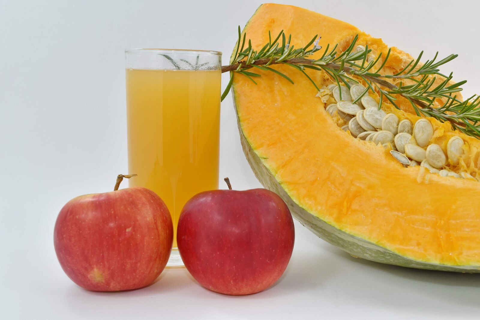 Nikon D5500 sample photo. Apples, fruit juice, pumpkin photography