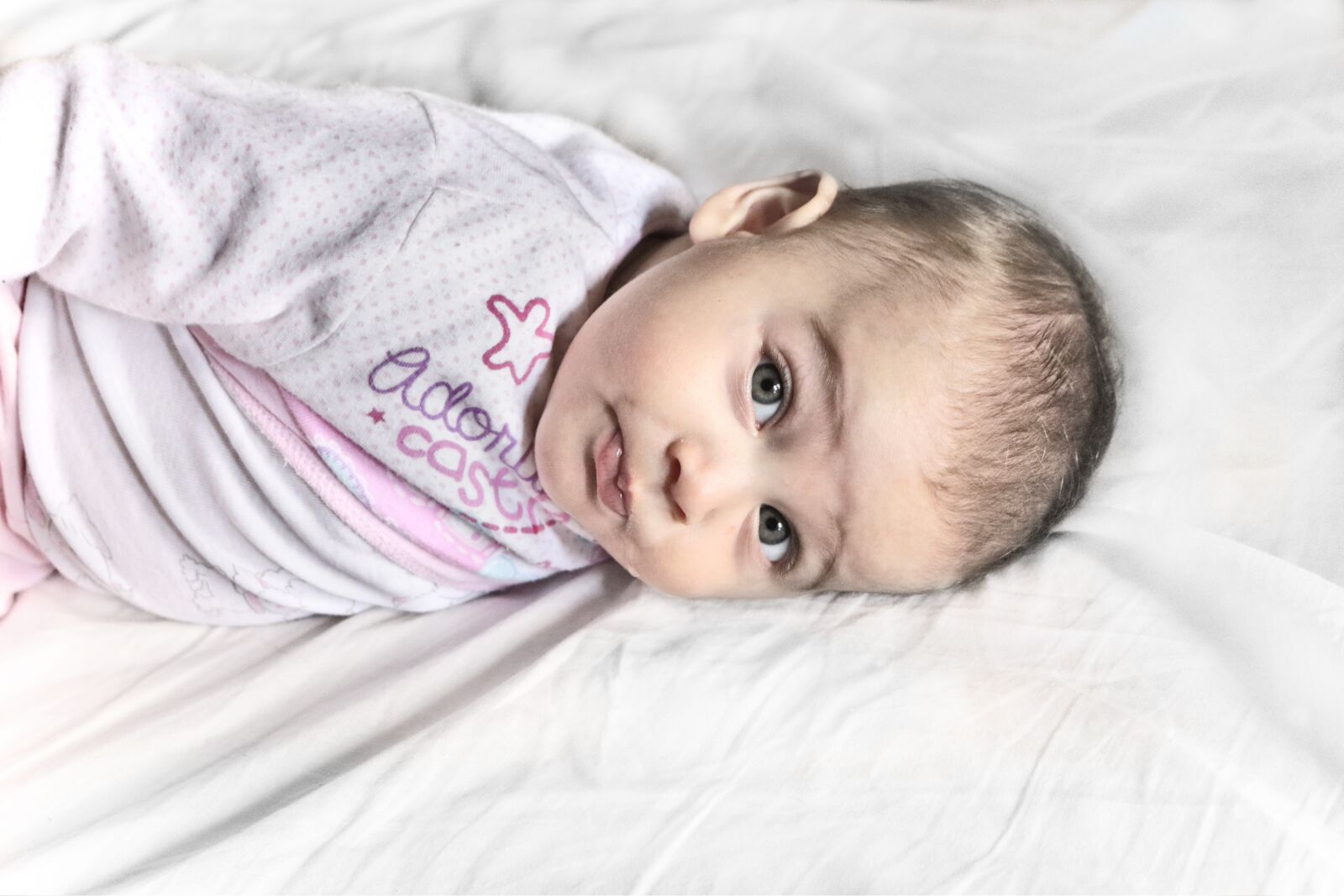 Canon EOS 750D (EOS Rebel T6i / EOS Kiss X8i) sample photo. Little girl, eyes, colors photography