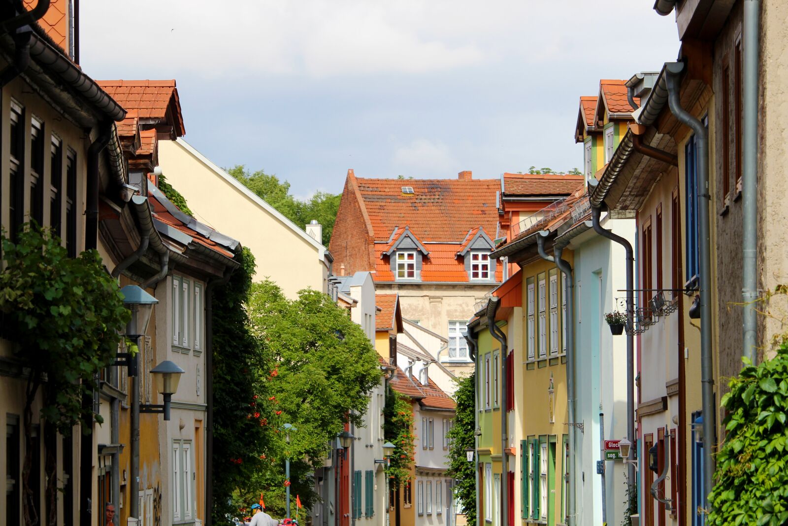 Canon EF-S 55-250mm F4-5.6 IS STM sample photo. Erfurt, alley, historic center photography
