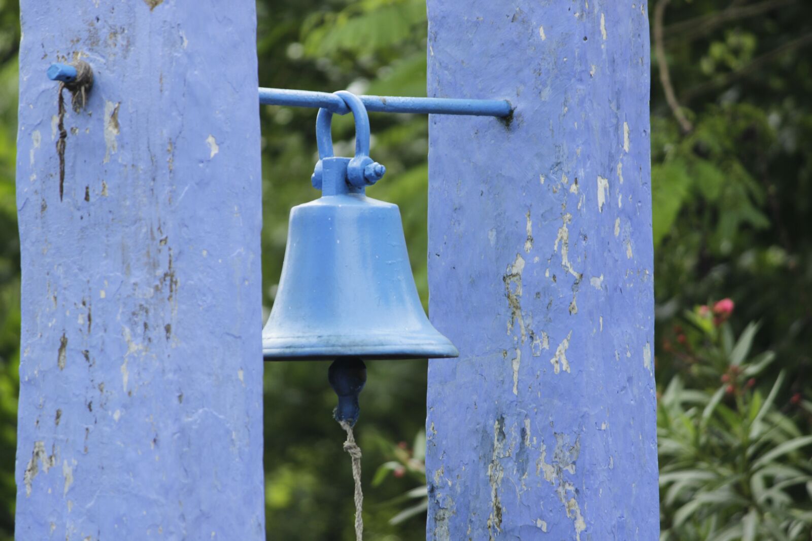 Canon EF-S 55-250mm F4-5.6 IS II sample photo. Ring, bell, temple photography