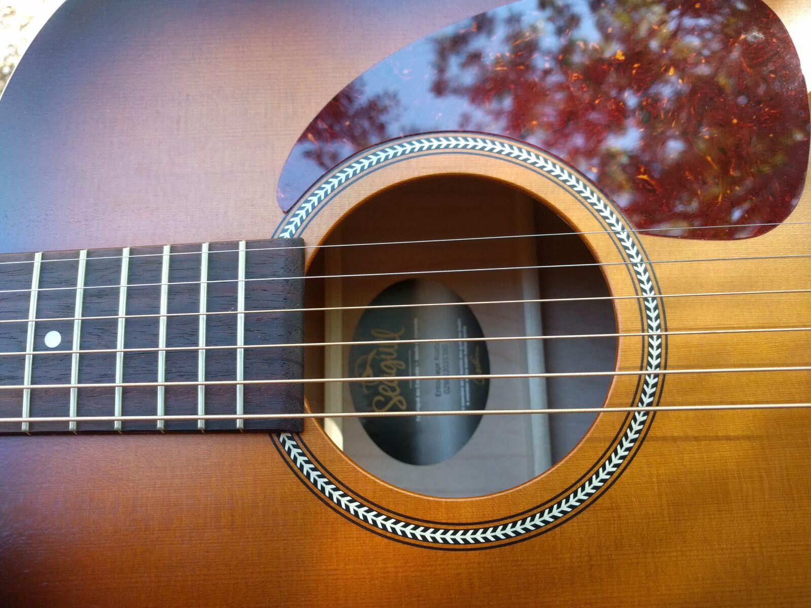 LG Nexus 5X sample photo. Acoustic, guitar, light, reflections photography