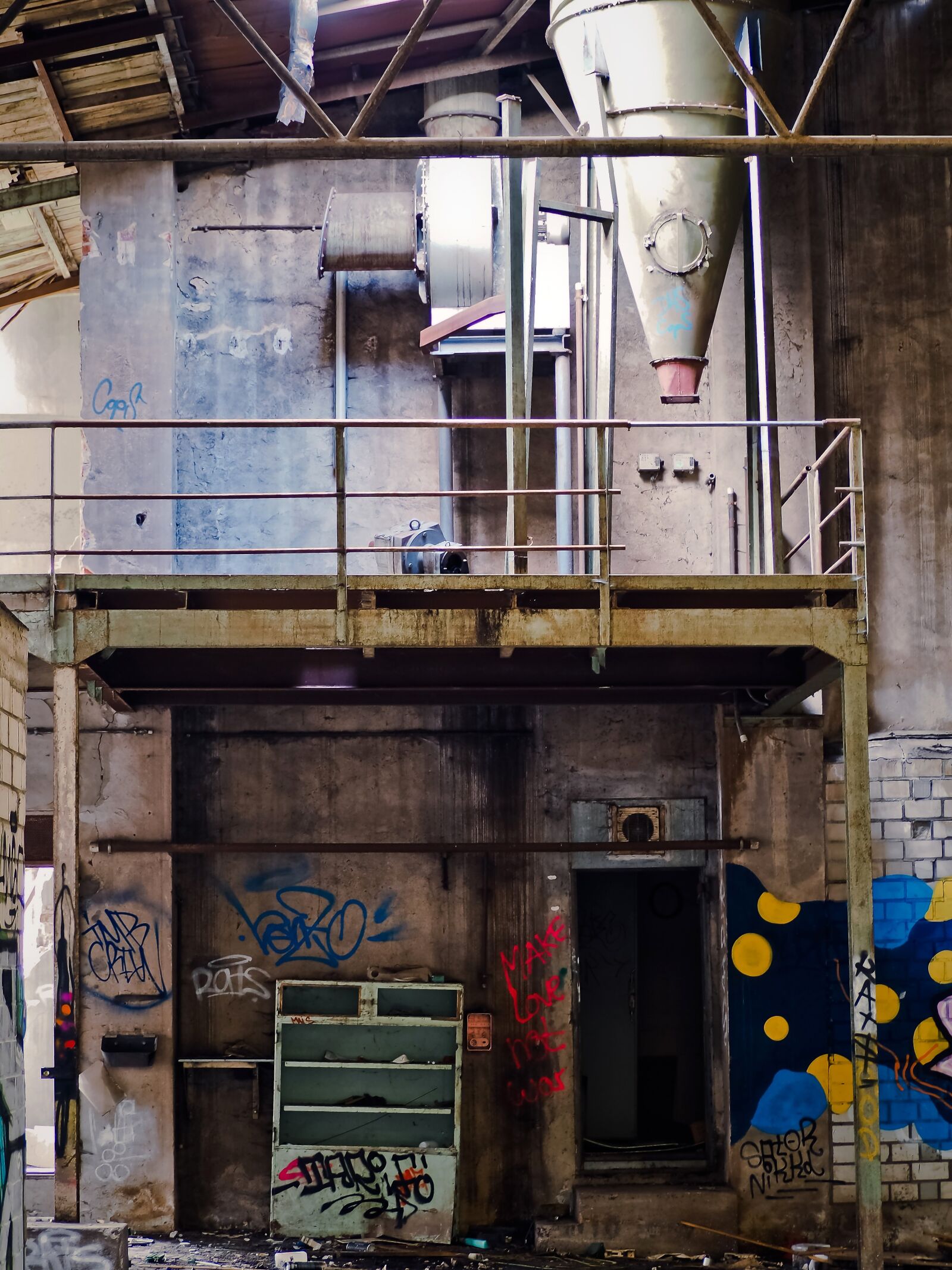 Olympus OM-D E-M10 sample photo. Factory, ruin, old factory photography