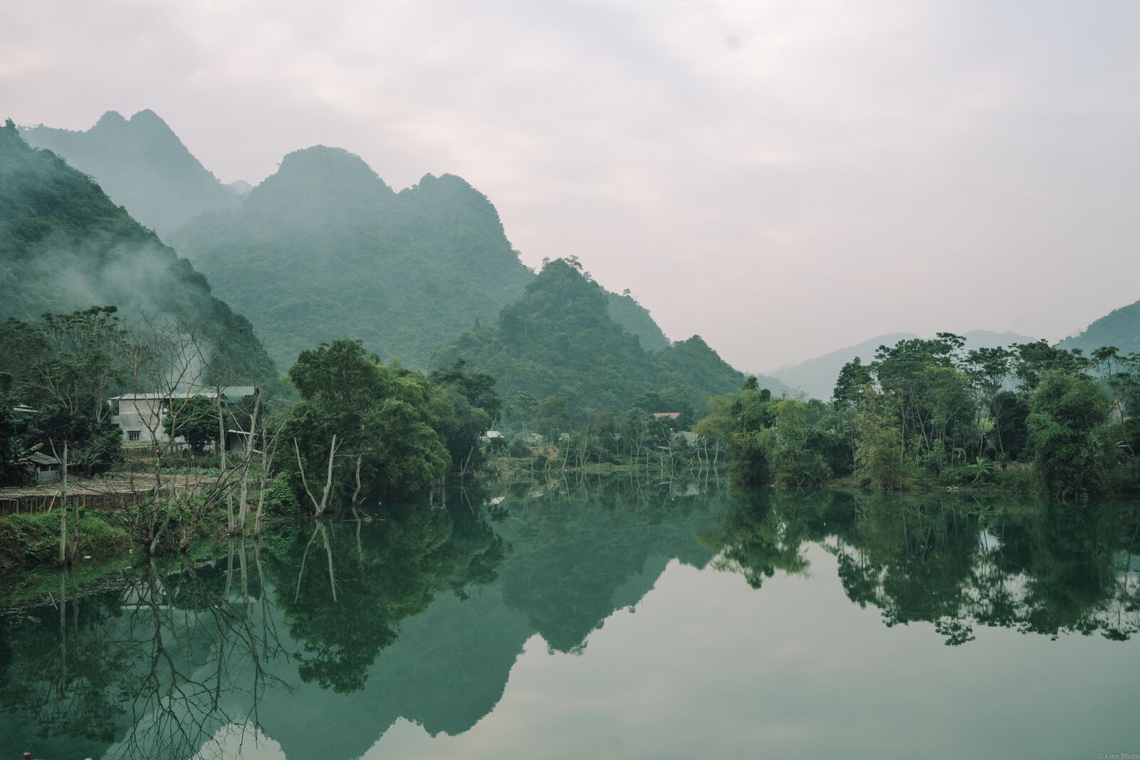Sony FE 35mm F1.8 sample photo. Vietnam, river, tranquility photography
