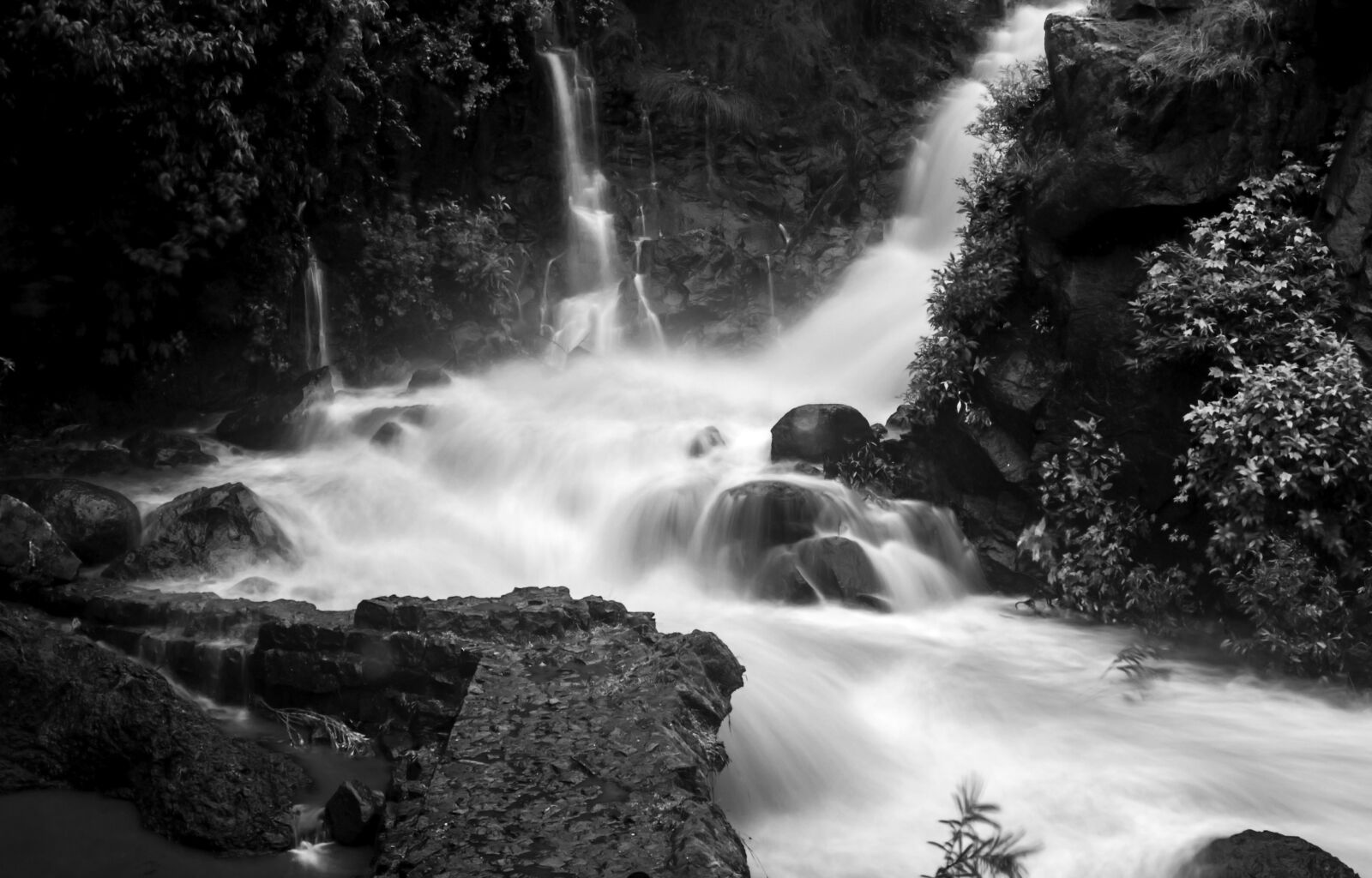Canon EOS 600D (Rebel EOS T3i / EOS Kiss X5) sample photo. Water, flow, rain photography