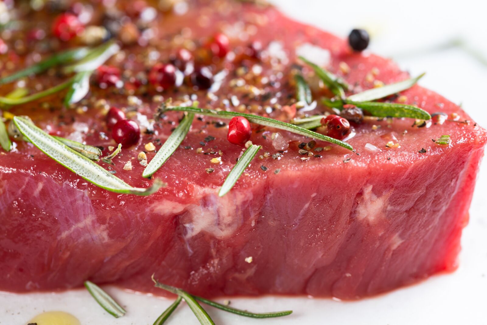 Canon EF 100mm F2.8 Macro USM sample photo. Meat, beef, raw photography