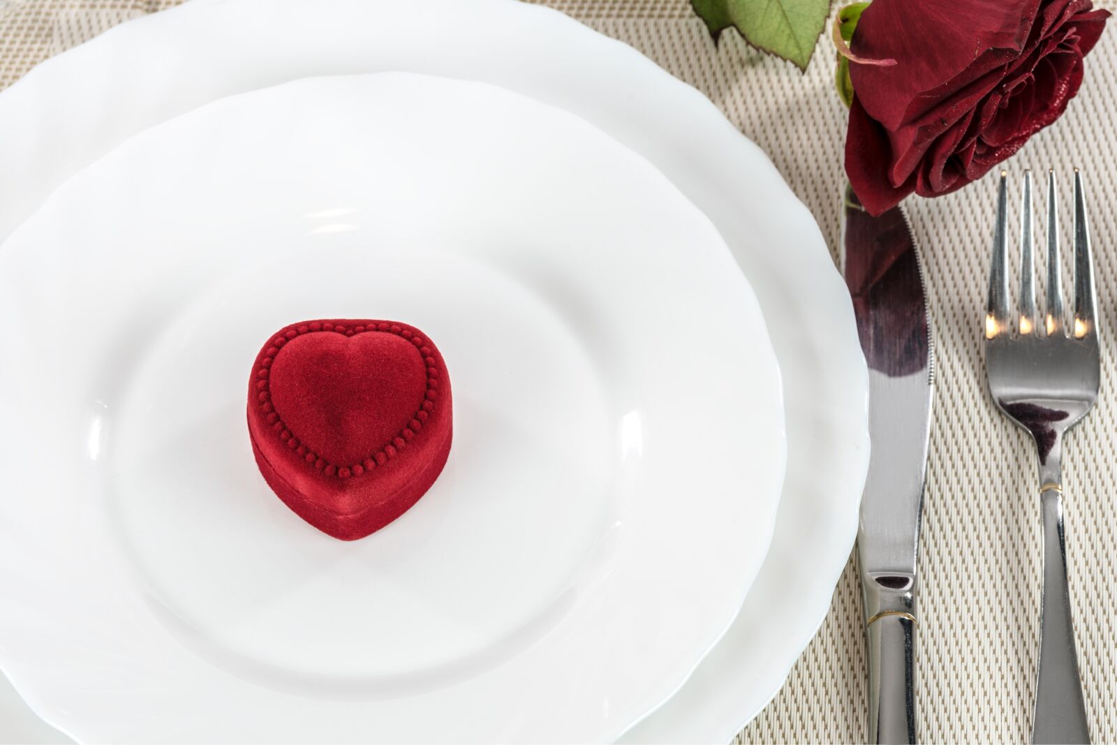 Nikon D750 sample photo. Valentine's day, surprise, gift photography