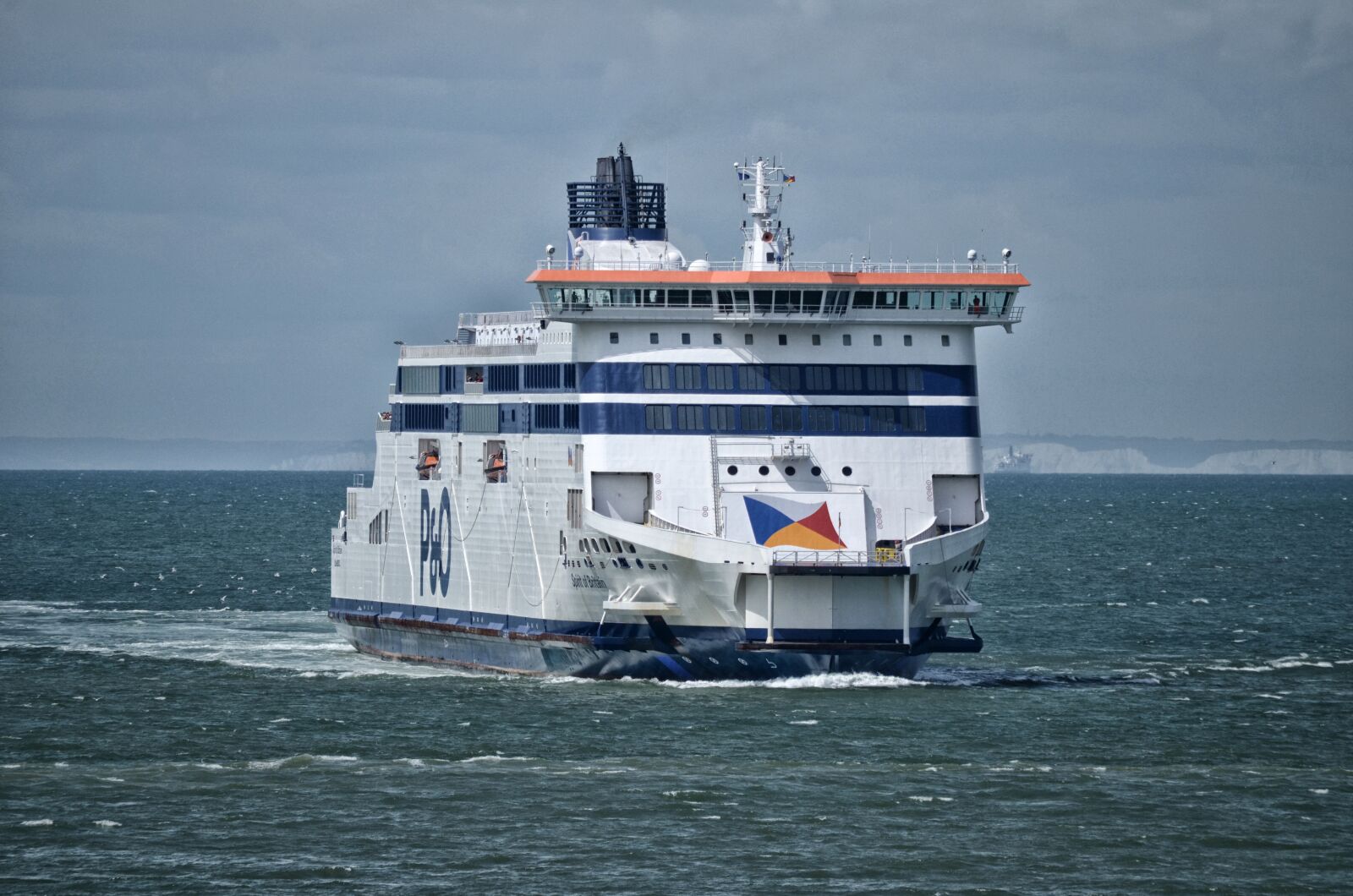 Nikon D5100 sample photo. Ferry, england, sea photography