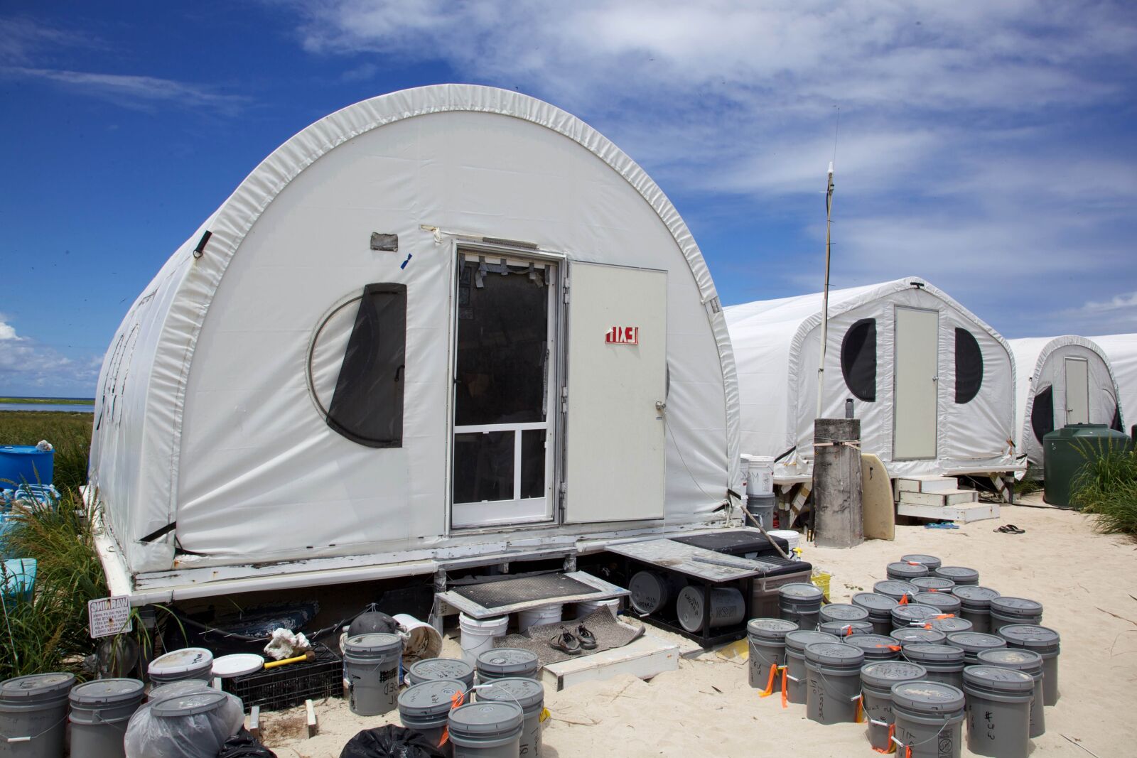Canon EOS 5D Mark II sample photo. Modern, tent, construction photography