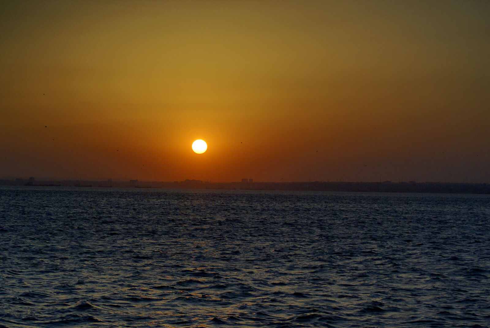 Sony Alpha DSLR-A100 sample photo. Bosphore, sunset photography
