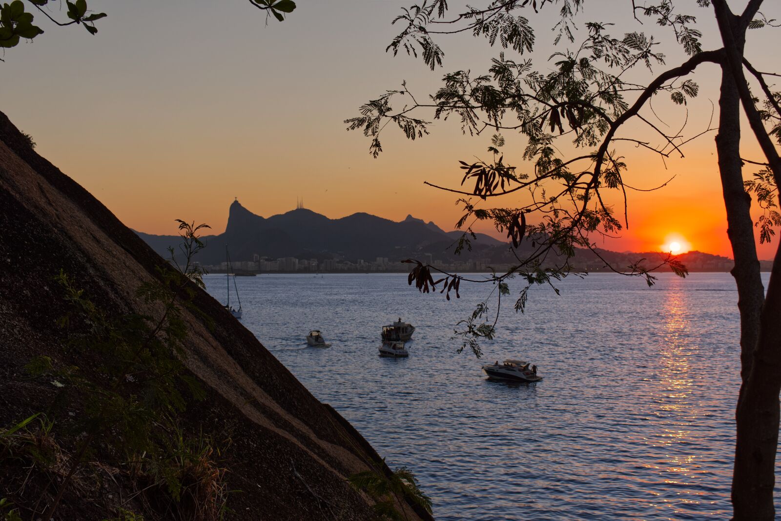 Nikon D5600 sample photo. Sunset, mountains, nature photography