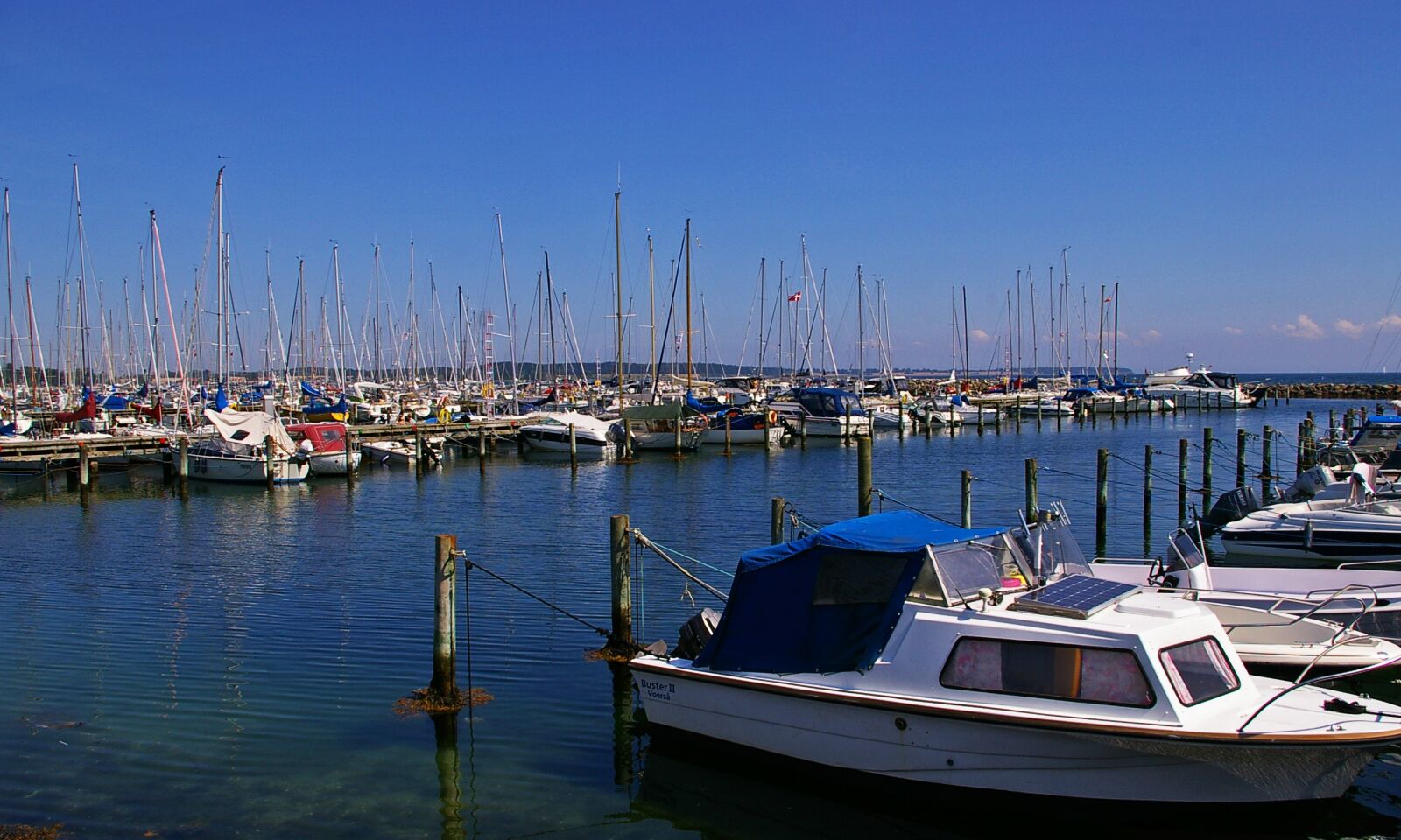 Pentax *ist DL2 sample photo. Marina, sailing ships, water photography