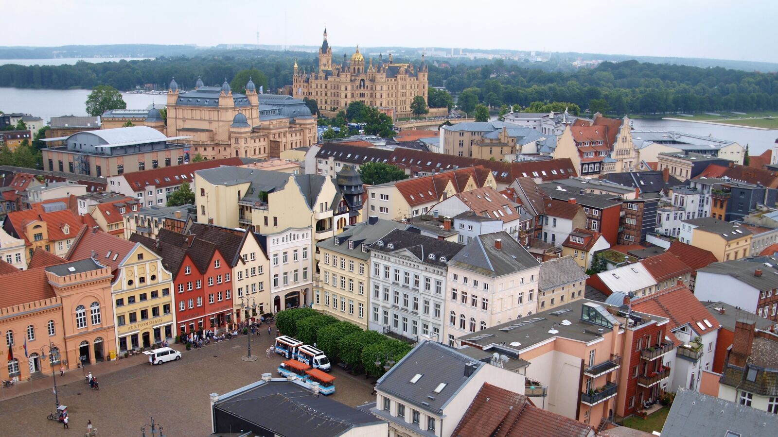 Olympus E-420 (EVOLT E-420) sample photo. Schwerin, historic center, mecklenburg photography