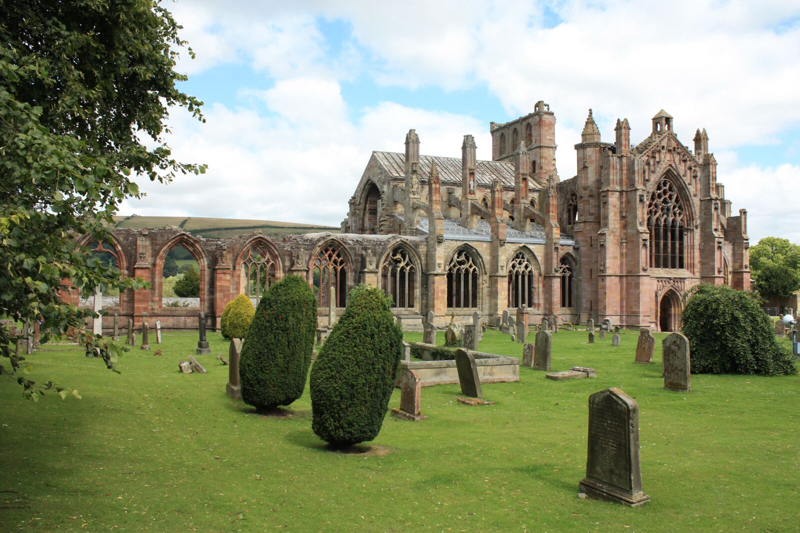 Canon EOS 450D (EOS Rebel XSi / EOS Kiss X2) sample photo. Melrose abbey, scotland, medieval photography
