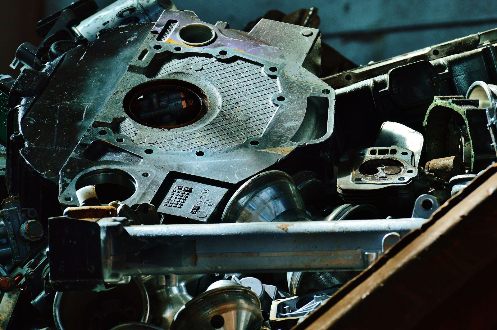 Nikon D3200 sample photo. Iron, scrap, scrap metal photography