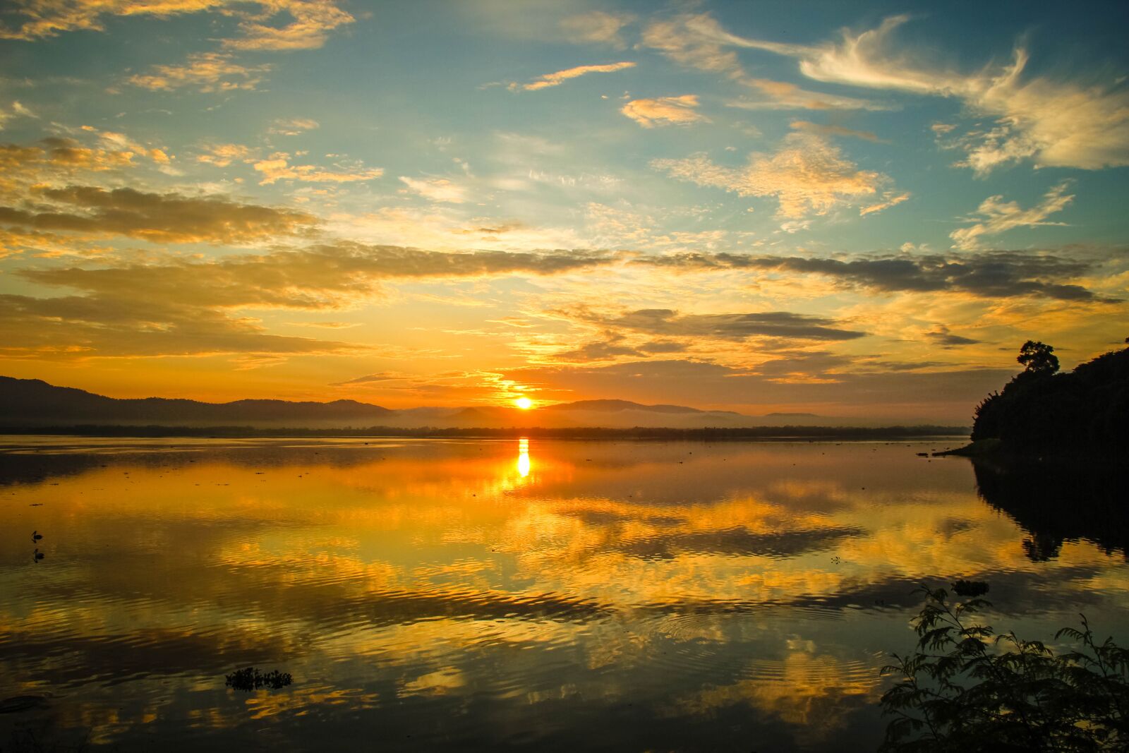 Canon EOS 600D (Rebel EOS T3i / EOS Kiss X5) sample photo. Sun rise, morning, sky photography