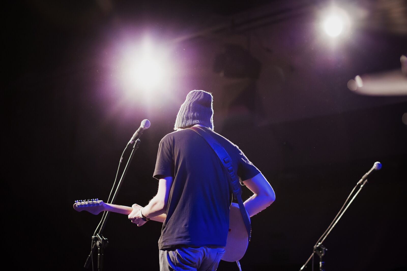 Canon EF 85mm F1.8 USM sample photo. Concert, stage, show photography