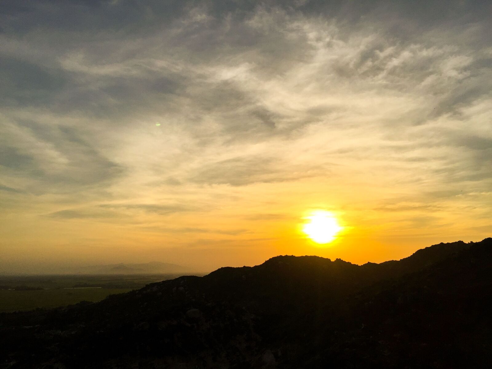 iPhone 6 Plus back camera 4.15mm f/2.2 sample photo. Sunset, mountain, the sun photography