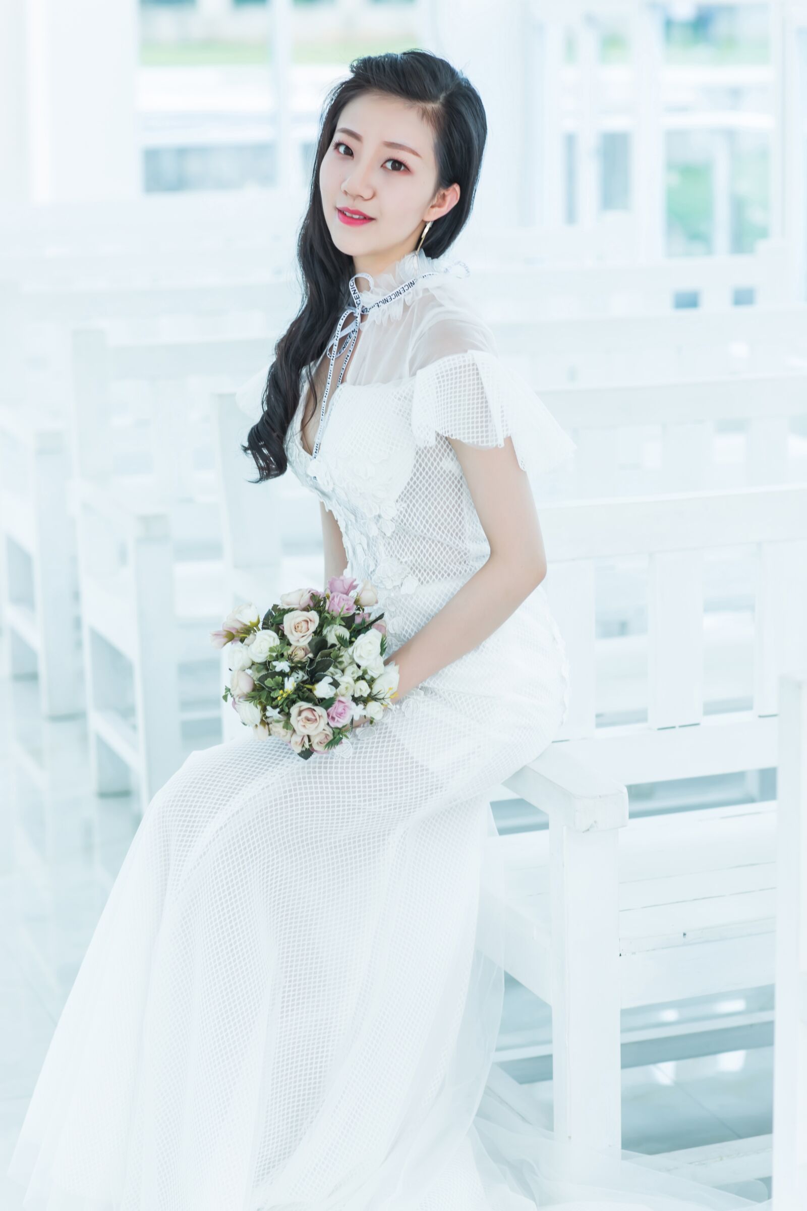 Canon EF 85mm F1.2L II USM sample photo. Wedding dress, woman, bride photography