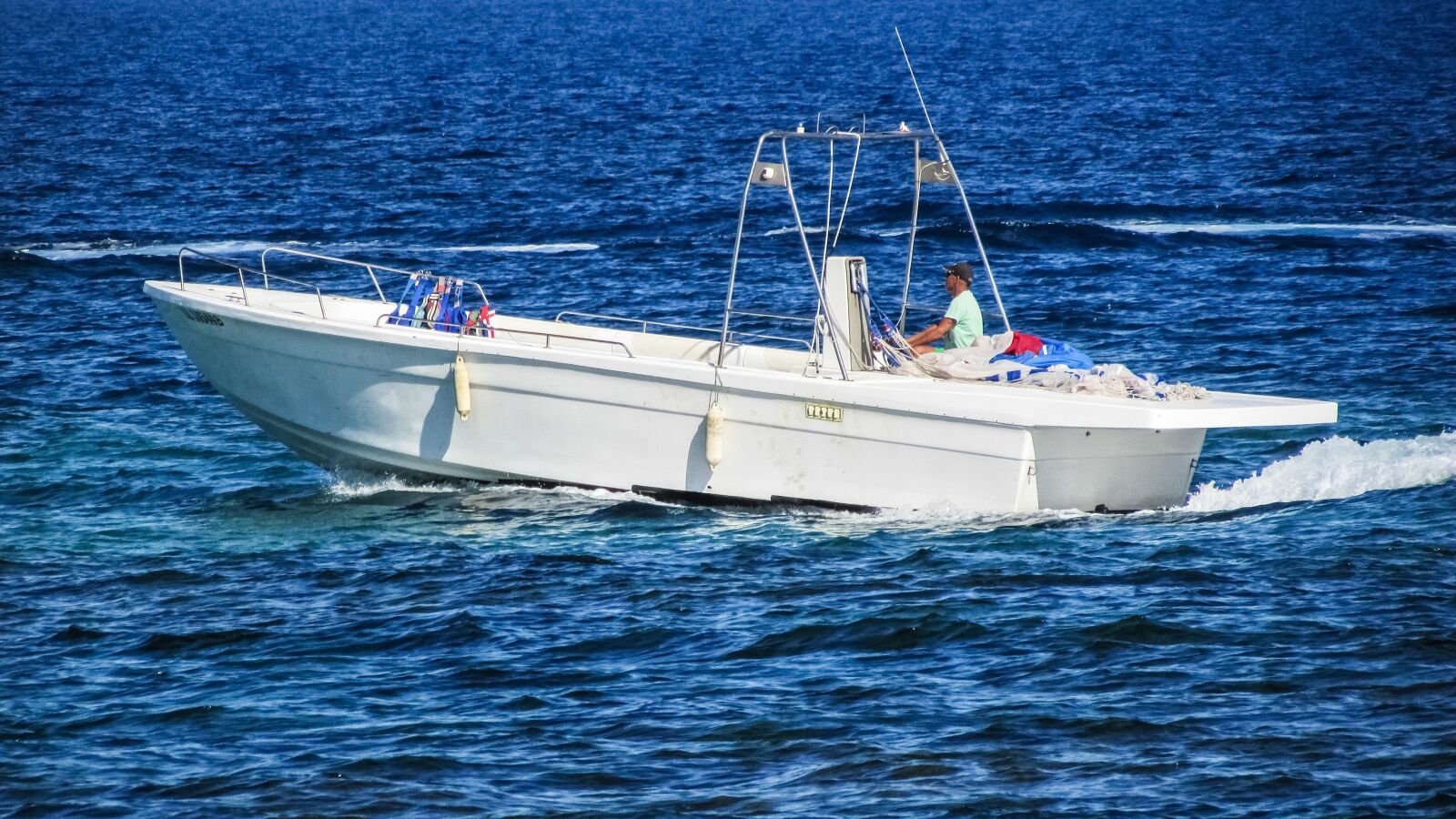 Canon PowerShot SX400 IS sample photo. Speed boat, action, speed photography