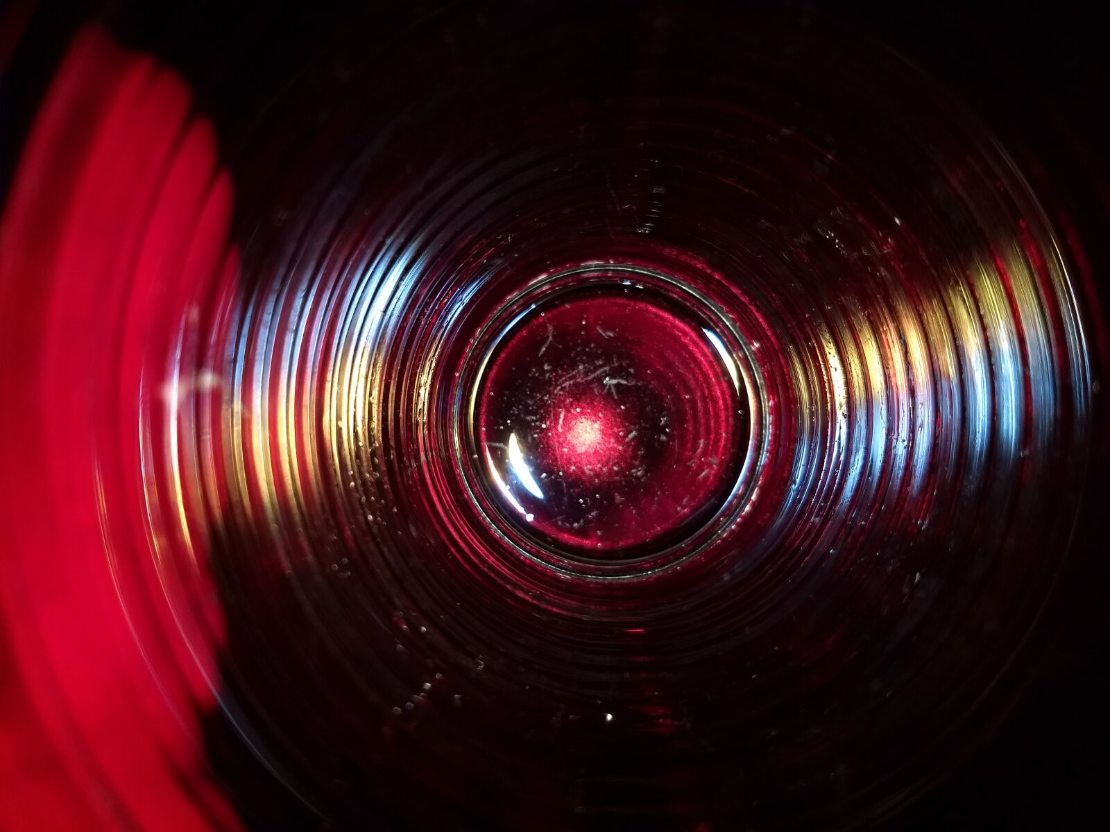 Motorola Moto G (5) Plus sample photo. Glass, red, five photography