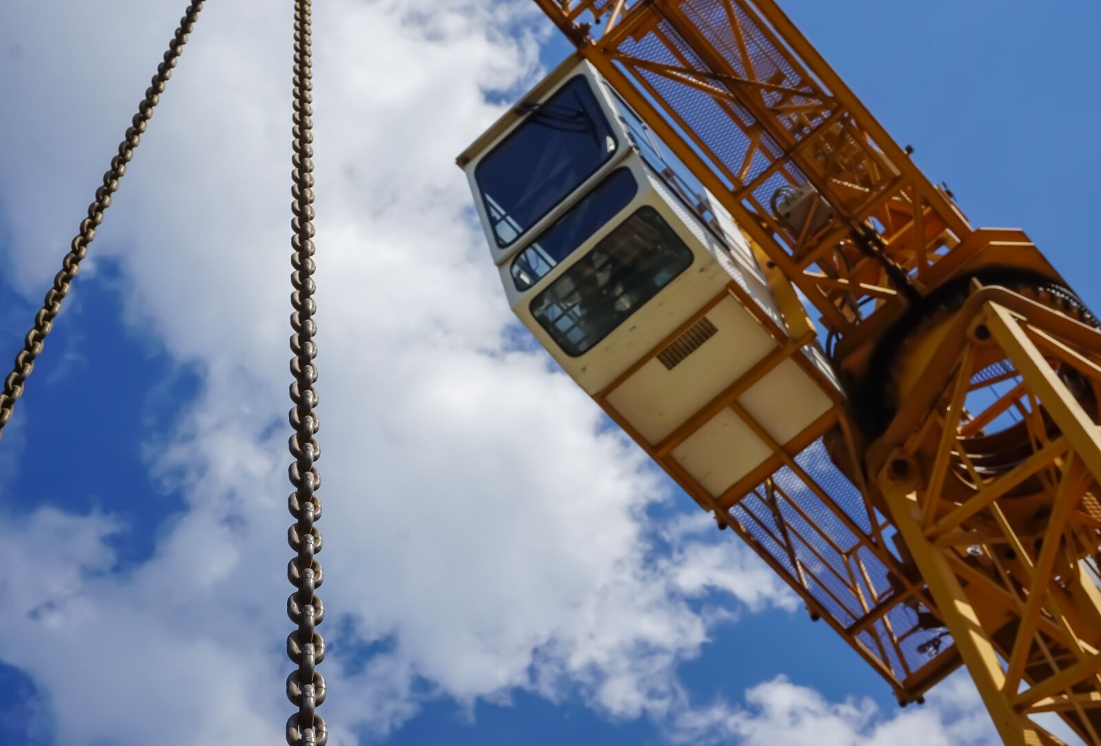 Sony a6000 sample photo. Crane, industry, cab comfort photography