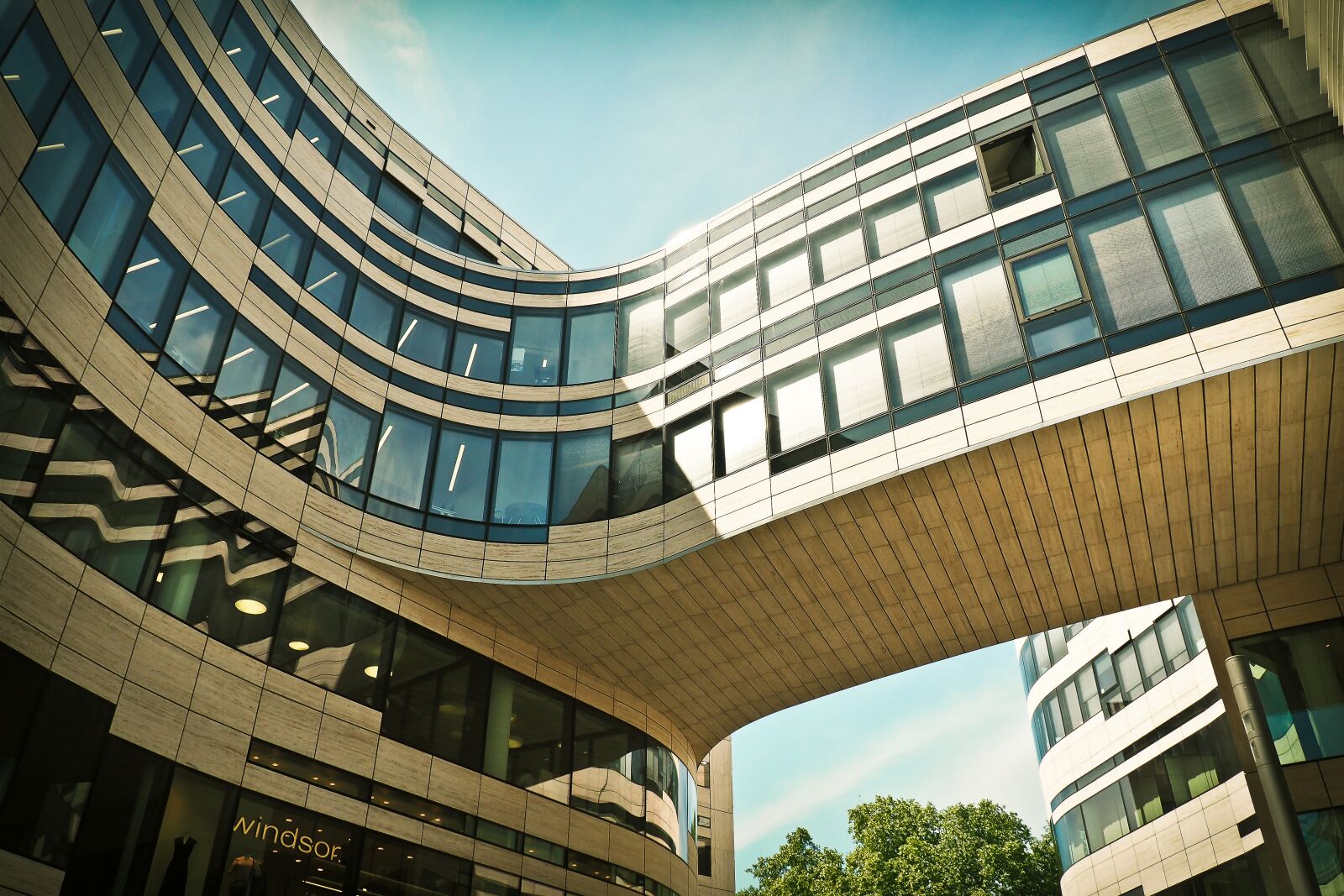 Olympus OM-D E-M10 sample photo. Architecture, modern, building photography