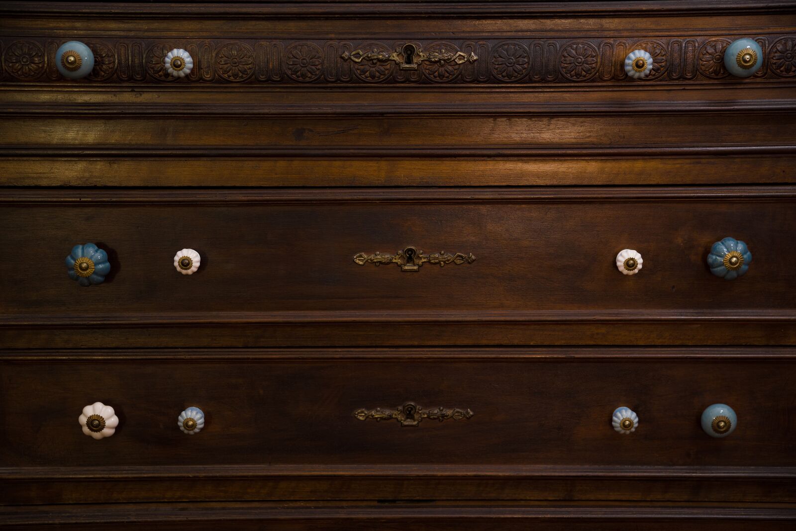 Pentax K-1 Mark II sample photo. Furniture, cabinet, dresser photography