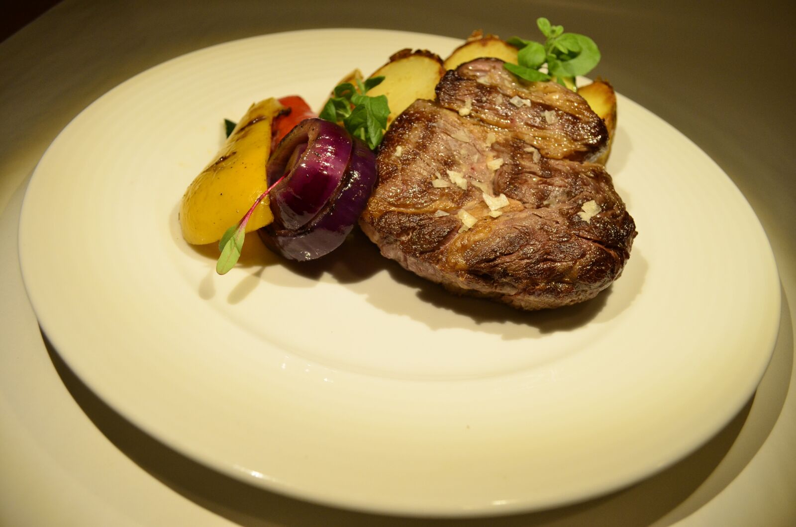 Nikon D5100 sample photo. Eating, motherboard, meat photography