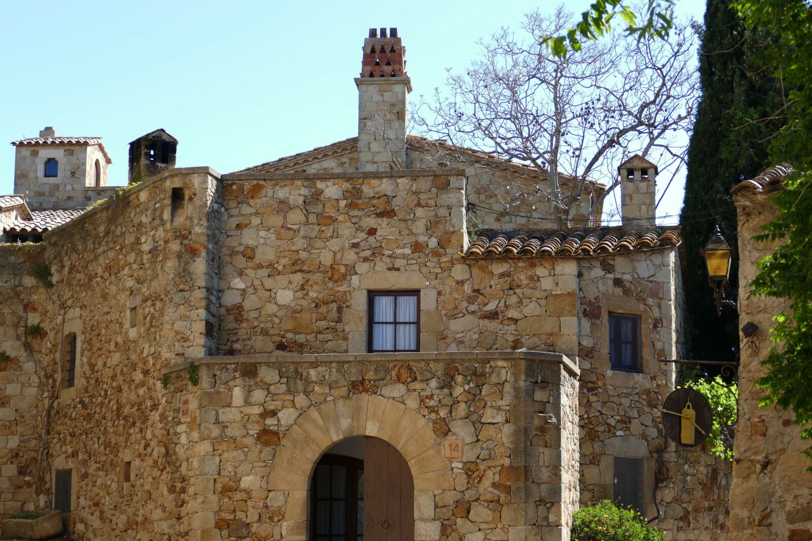 Panasonic Lumix DMC-FZ1000 sample photo. Spain, catalonia, pals photography