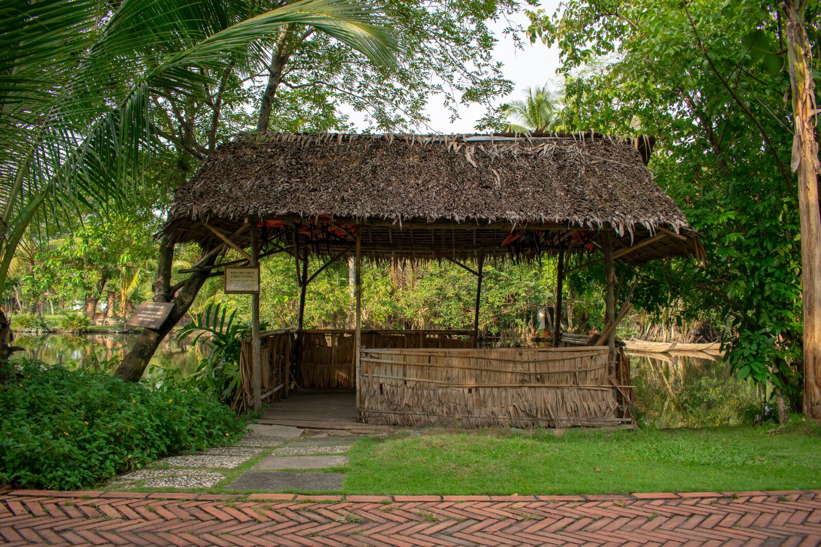 Nikon D3400 sample photo. Wooden, hut, green photography