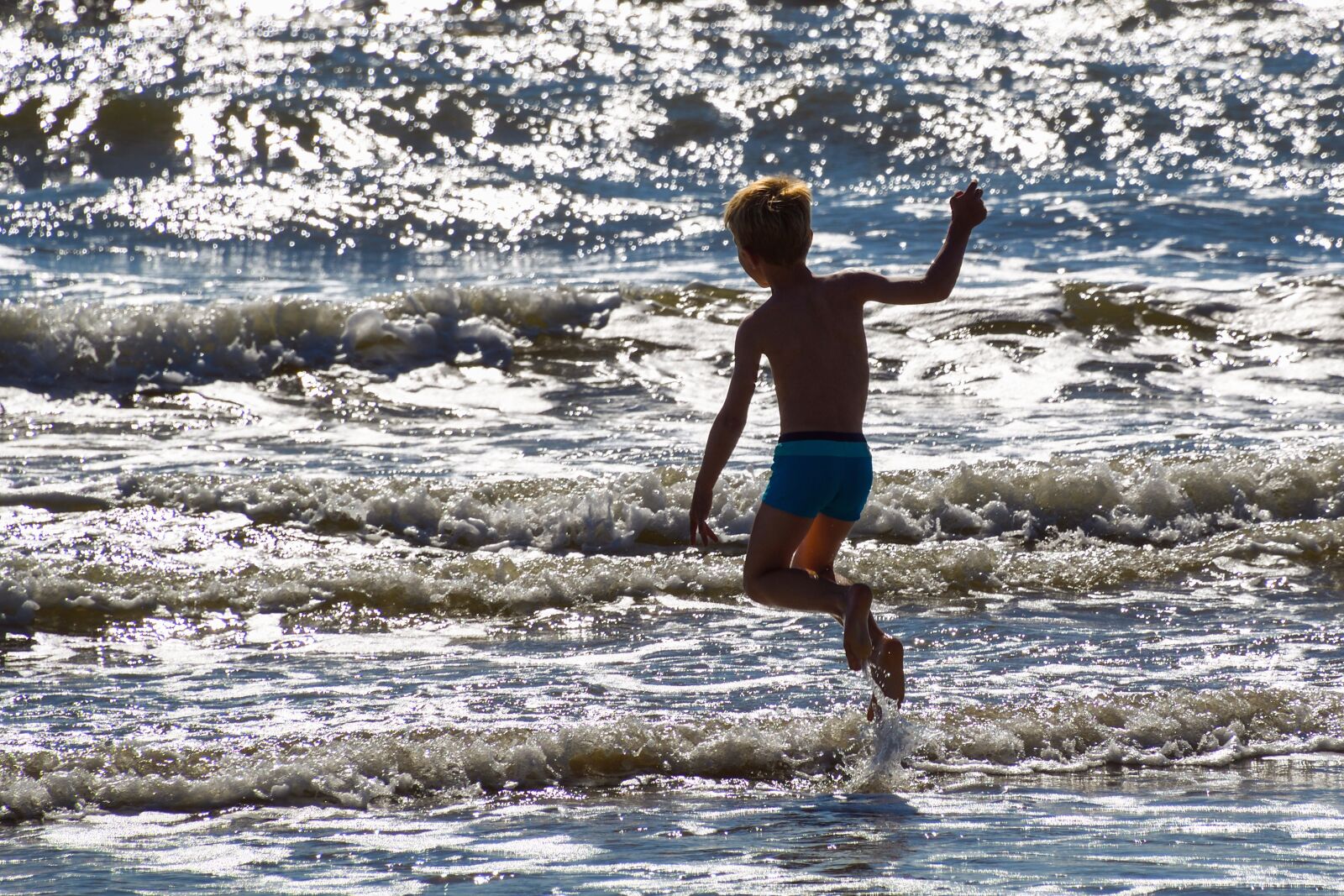 Nikon D500 sample photo. Sea, child, jump photography