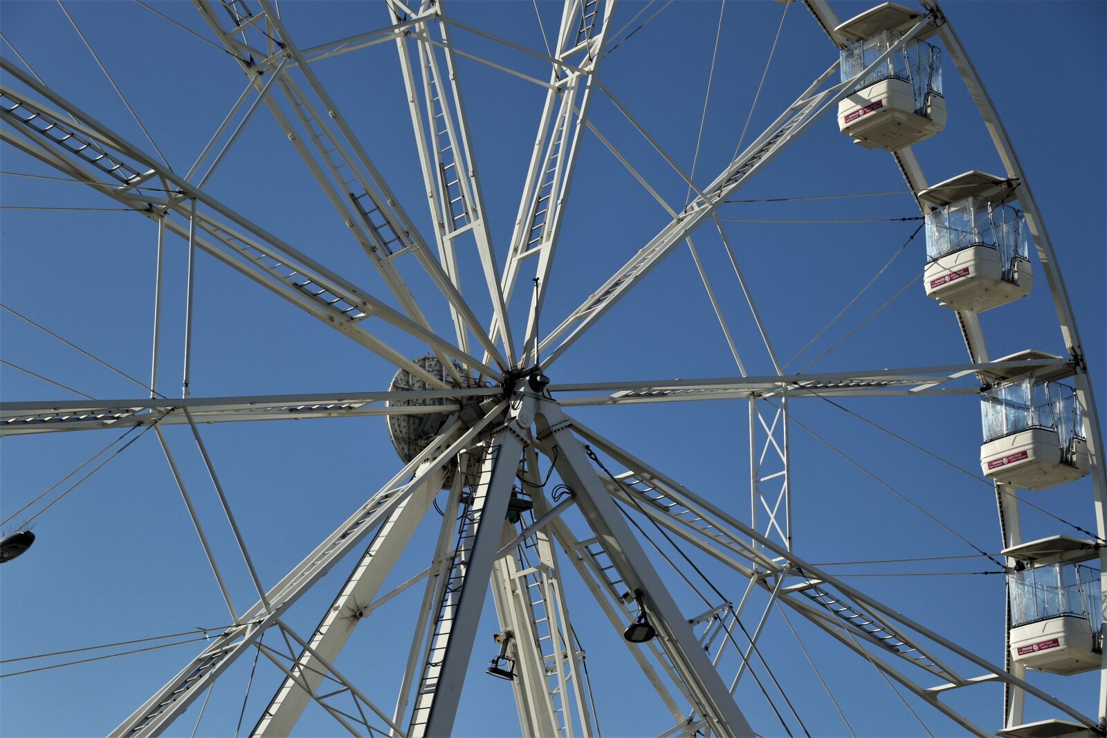 Canon EOS 7D Mark II sample photo. Ferris wheel, wheel, park photography