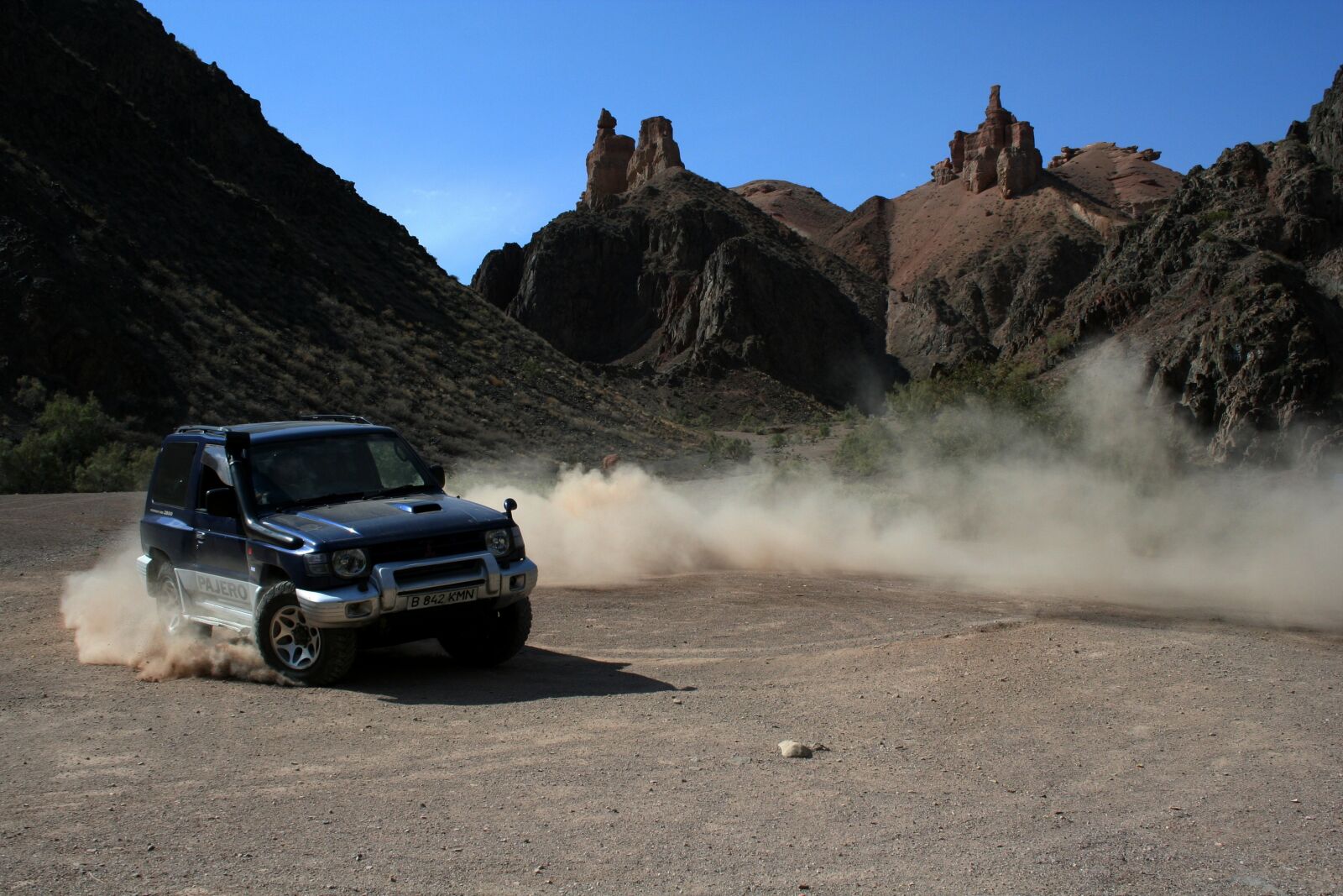 Canon EOS 350D (EOS Digital Rebel XT / EOS Kiss Digital N) sample photo. Charyn, kazakhstan, suv photography