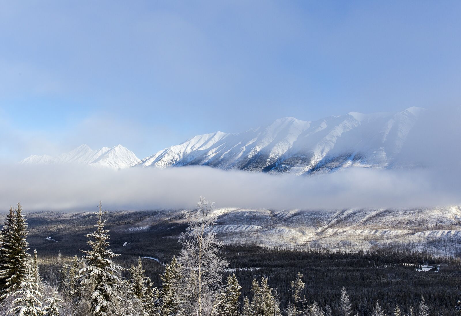 Canon EF 16-35mm F2.8L II USM sample photo. Snow, mountain, cloud photography