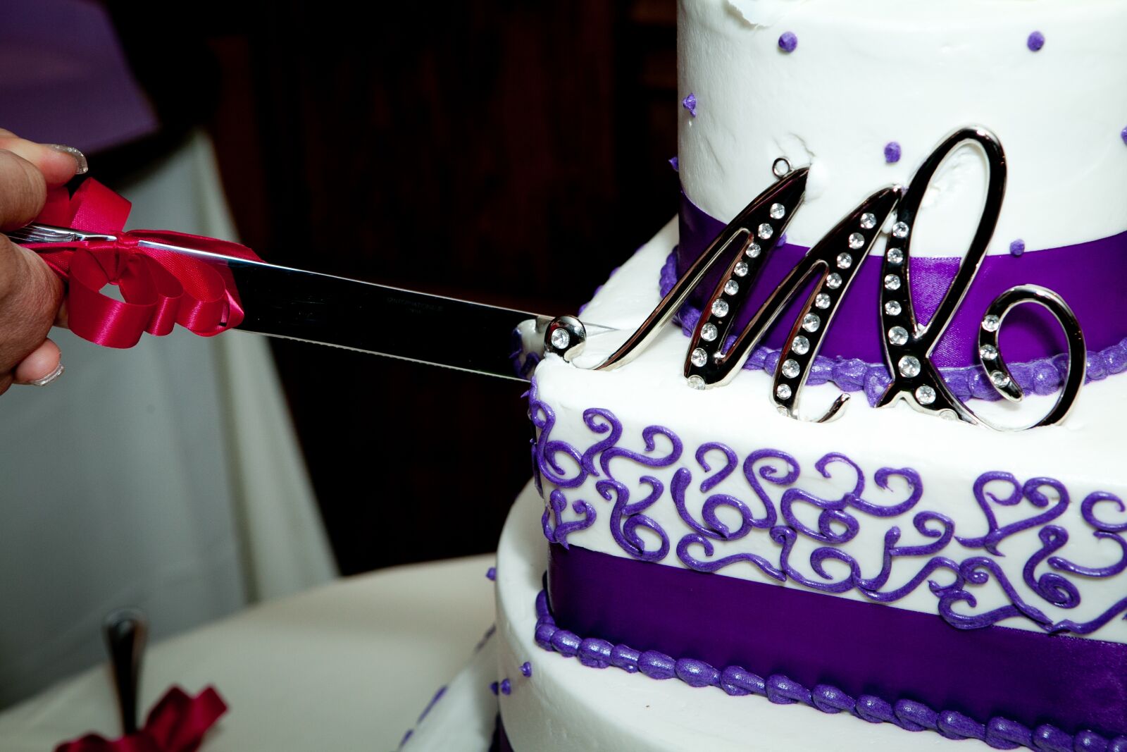 Canon EF 24-70mm F2.8L USM sample photo. Wedding, cake, cut photography