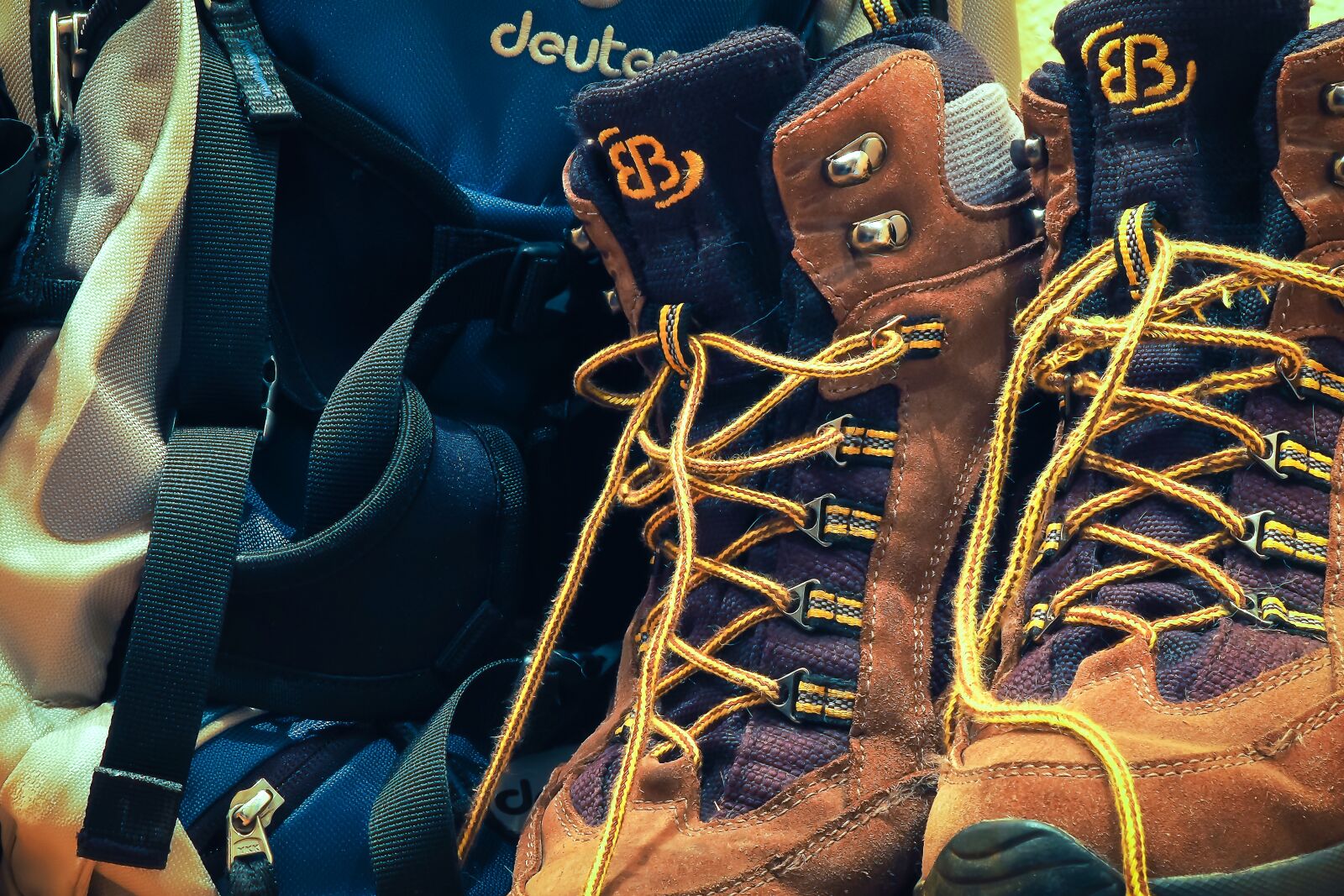 Olympus OM-D E-M10 sample photo. Hiking, backpack, shoes photography